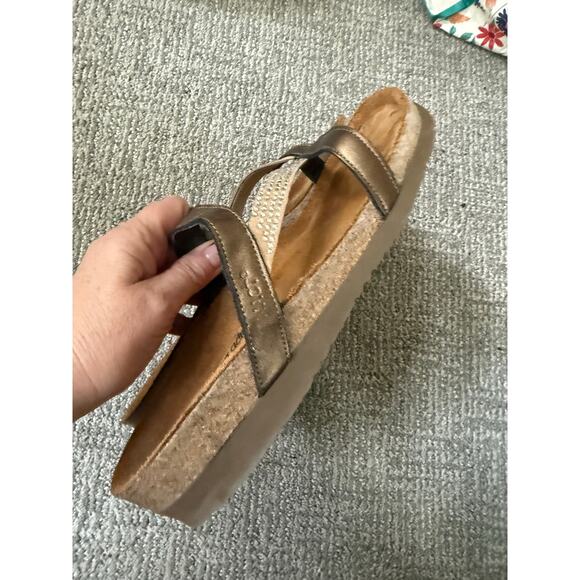 Naot Hawaii slide sandals with rhinestone accents women’s sandal size 42 10.5-11 - Picture 7 of 7